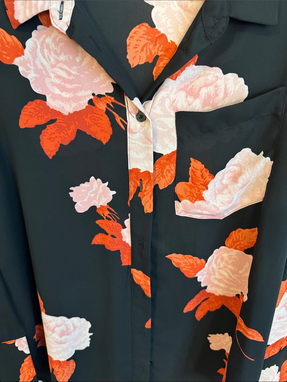Who What Wear Black Button-Down Top with Pink and Red Floral Print - Picture 3 of 9